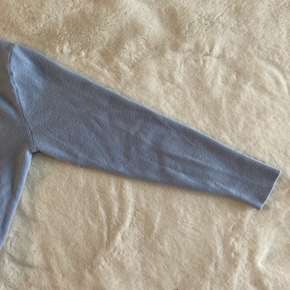 Cute button up - Picture 4 of 7